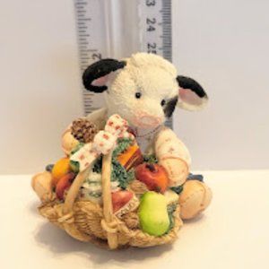 Vintage 1995 Mary’s Moo Moo’s Cow Figurine “Cow Lickin' Good"